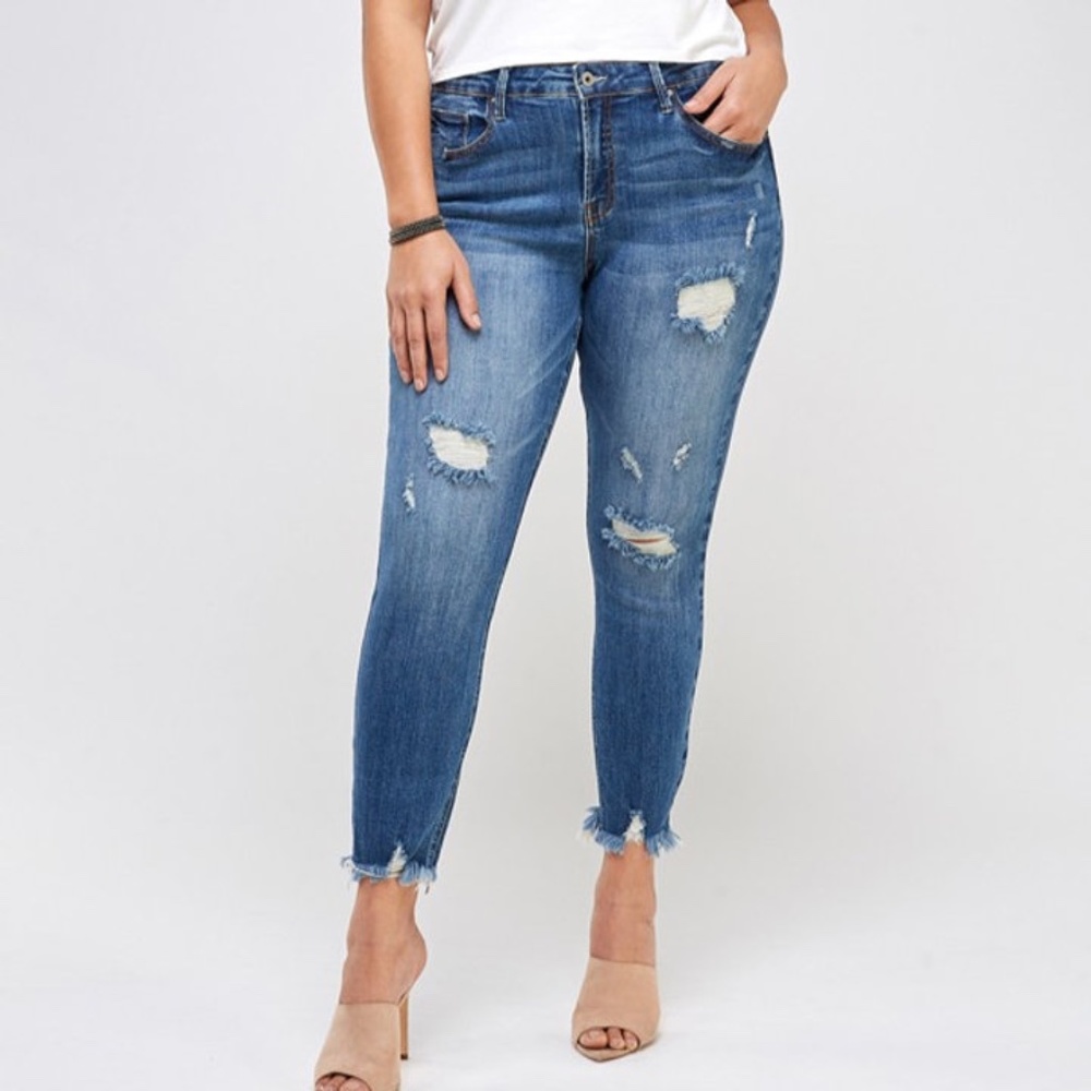 High Rise Frayed Hem Ankle Distressed Skinny Jeans